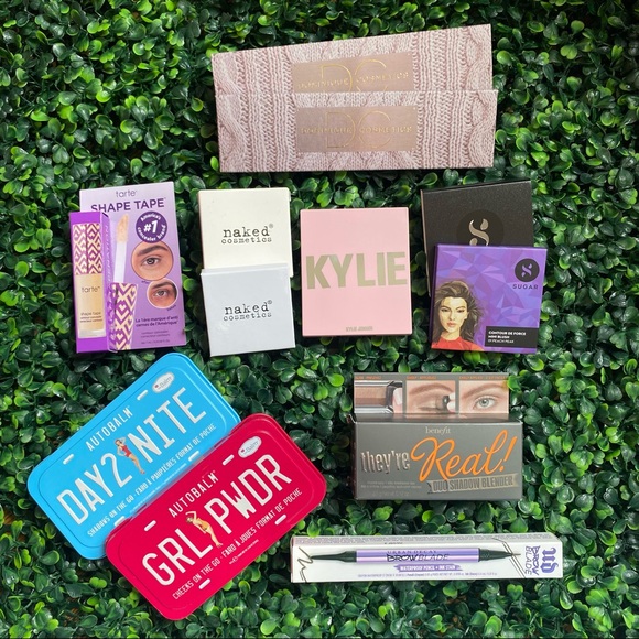 Prestige Makeup Medley Retail $187 - Picture 1 of 16